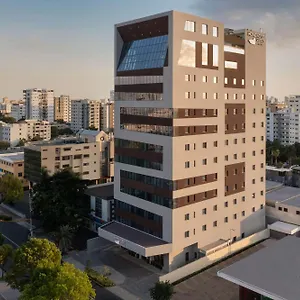 https://homewood-suites-by-hilton-santo-domingo.comcaribbean.com